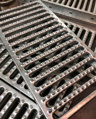 Buy Unistrut Planking And Strutting In Construction United Interlock Planking Grating System online manufacture
